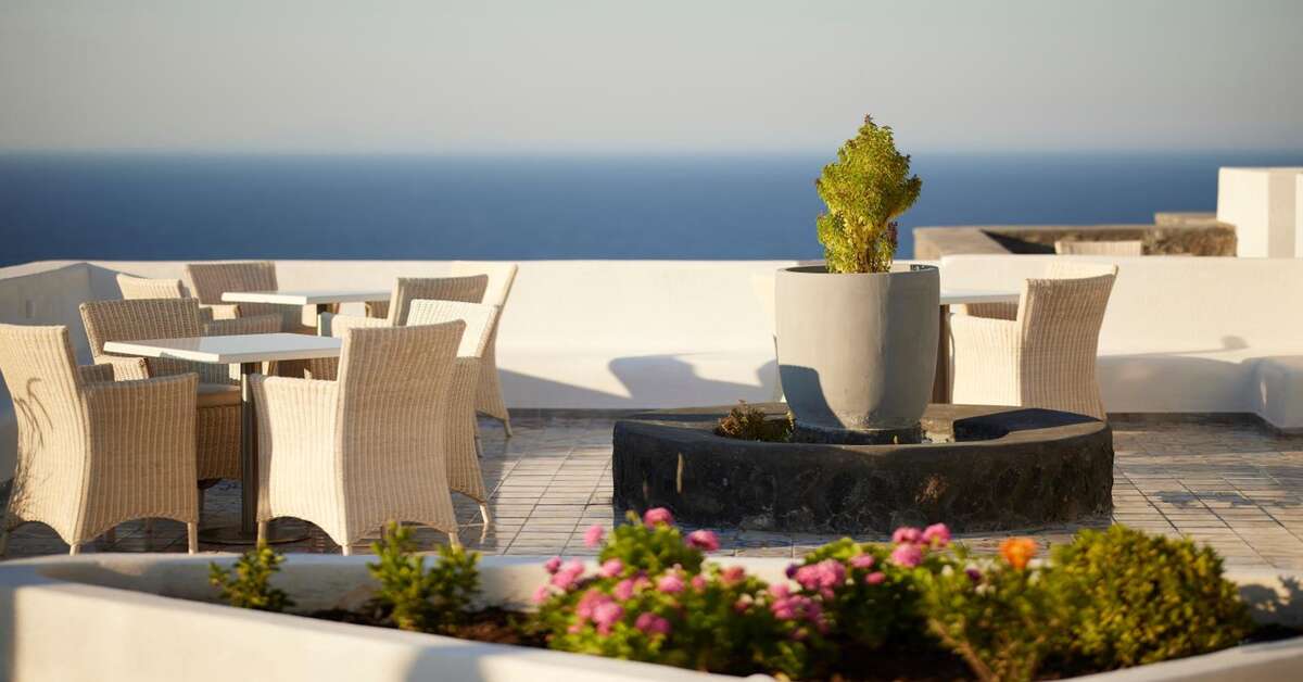 Een foto van Danae Suites Santorini