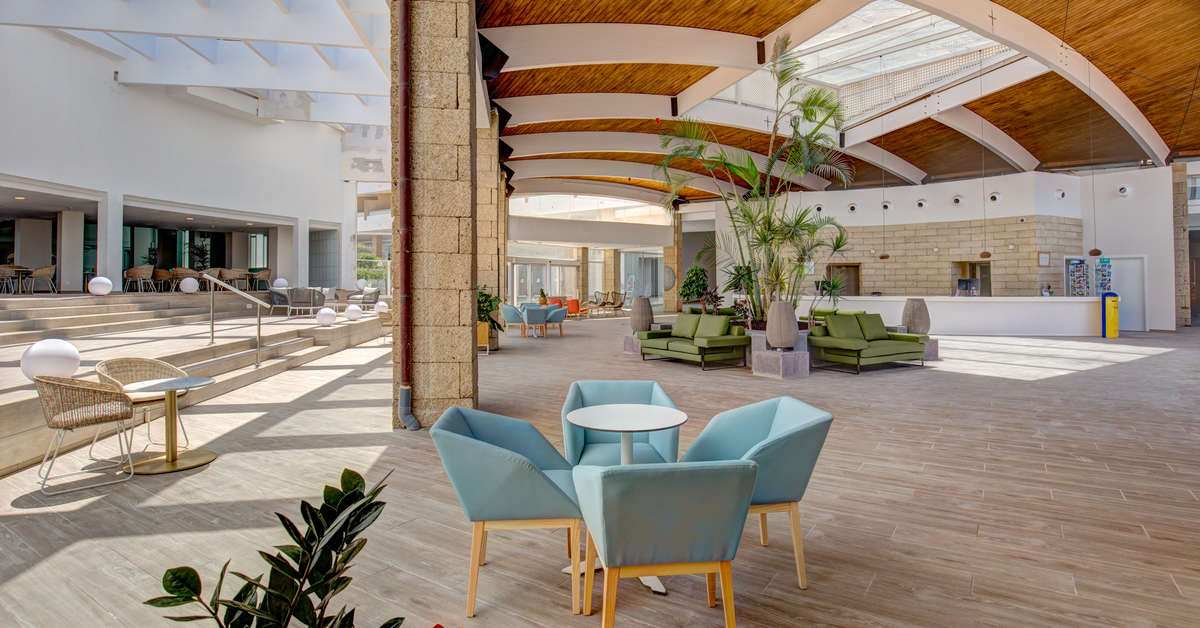 Een foto van het interieur van SBH Maxorata Resort