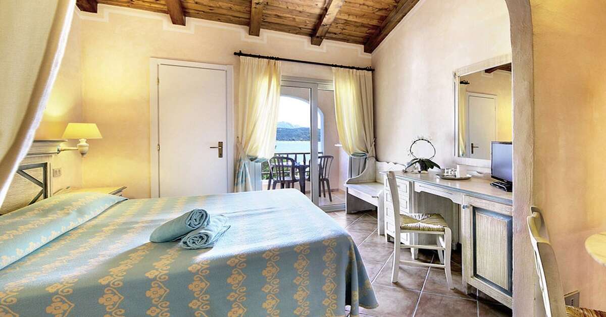Ein Foto Colonna Hotel Du Golf