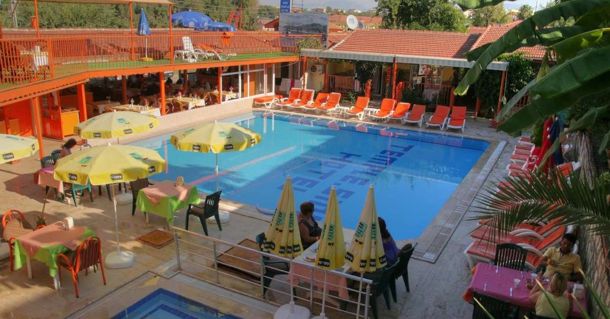 Een foto van een overzicht van Side Temple Hotel