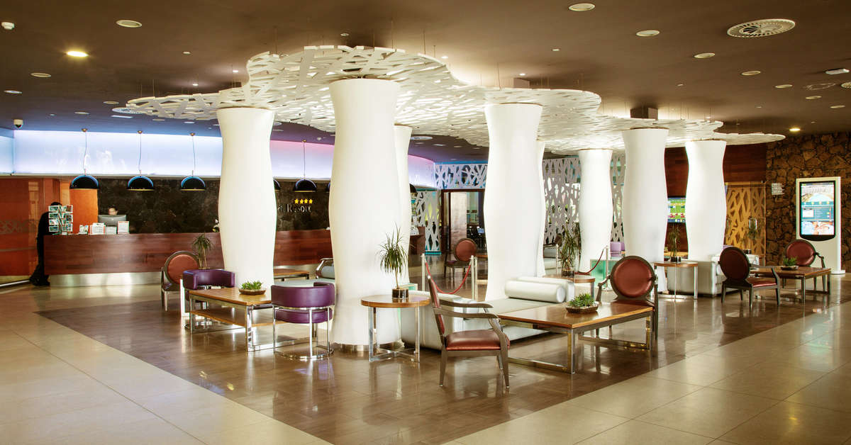 Een foto van het interieur van HD Beach Resort & Spa