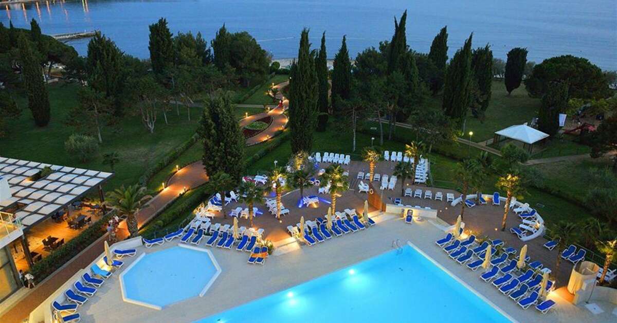 Een foto van het zwembad bij Hotel Materada Plava Laguna