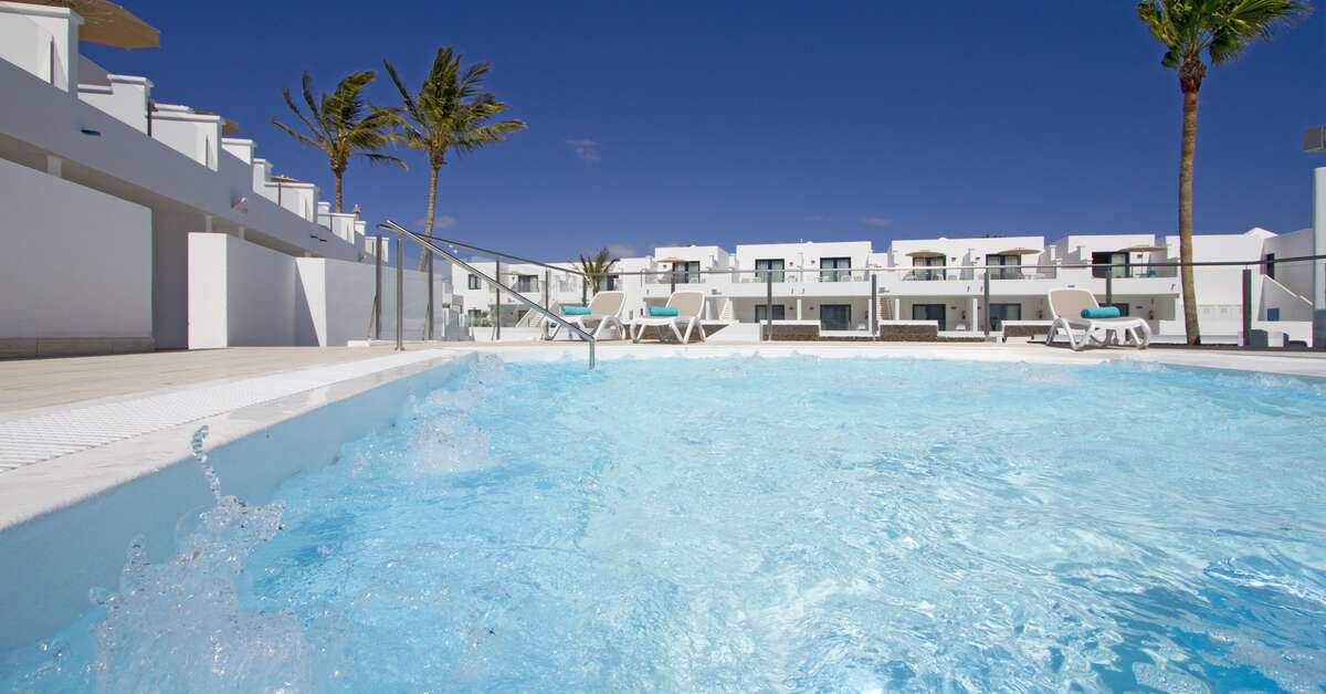 Ein Foto vom Pool im Aqua Suites