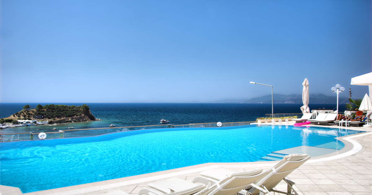 Een foto van het zwembad bij La Vista Boutique Hotel & Spa