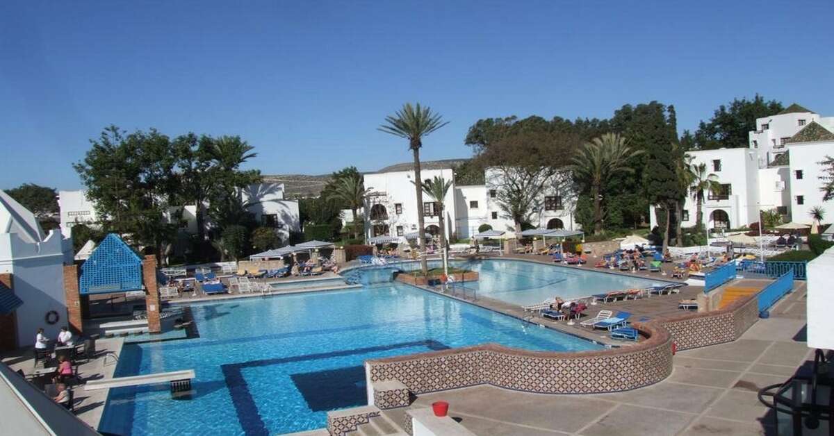 Een foto van het zwembad bij El Pueblo Tamlelt