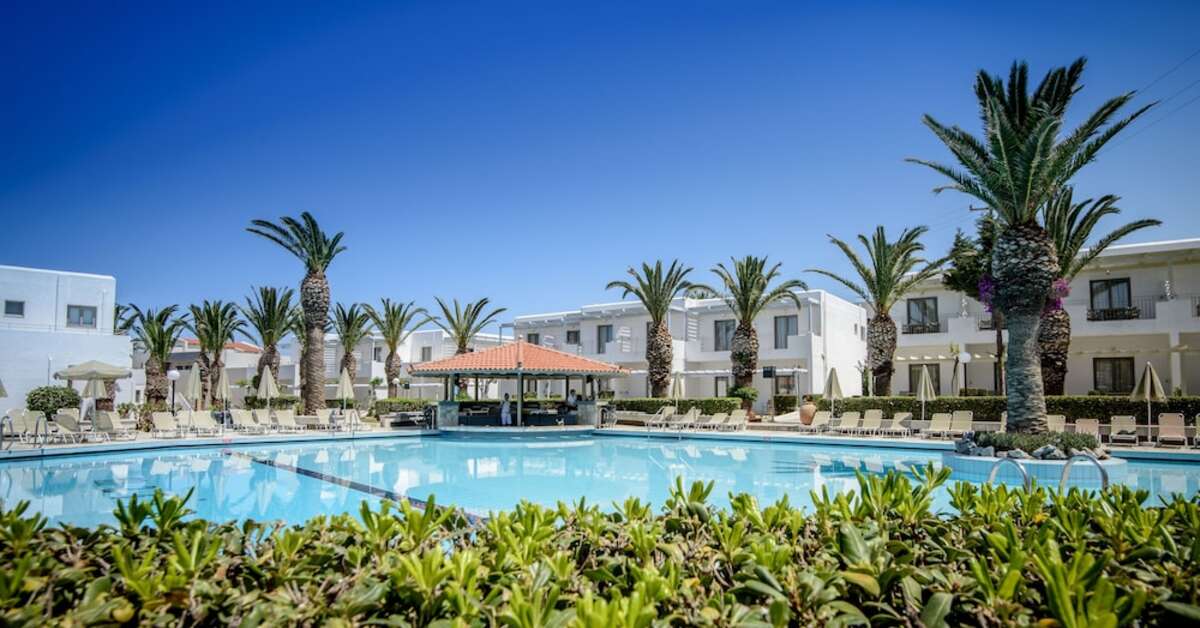 Een foto van het zwembad bij Sol by Melia Marina Beach Crete