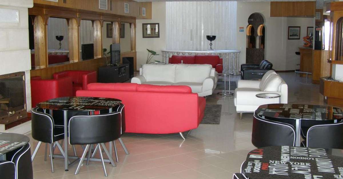 Een foto van het interieur van Algar Appartementen