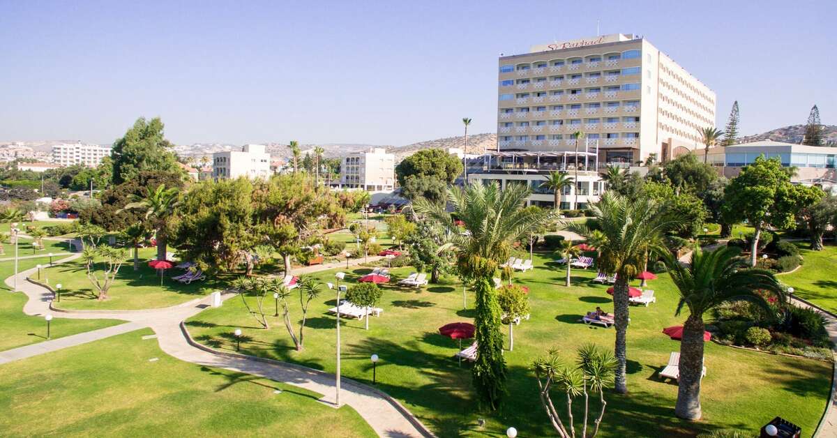 Een foto van St. Raphael Resort