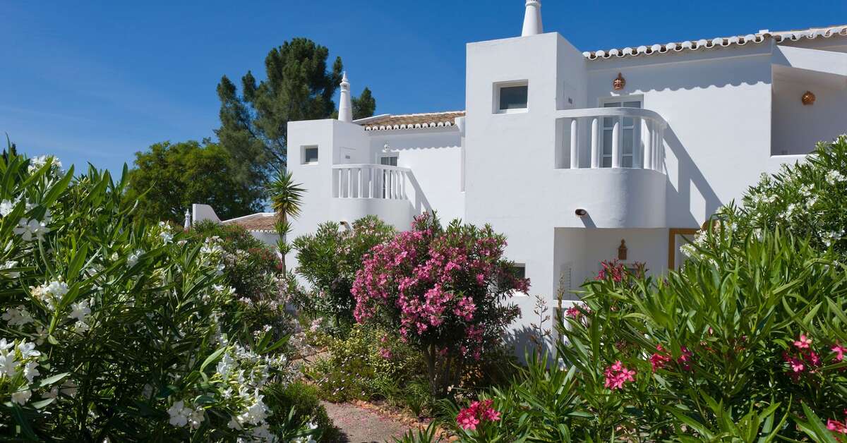 Een foto van de buitenkant van Rocha Brava Resort