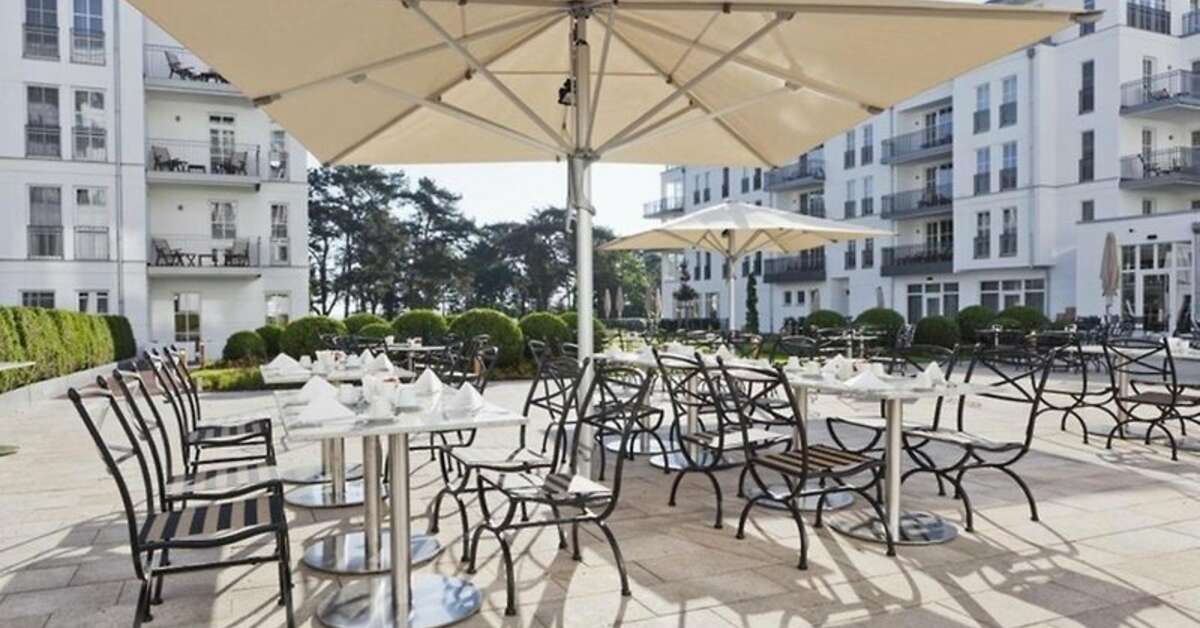 Een foto van het terras bij Steigenberger Grandhotel & Spa Heringsdorf