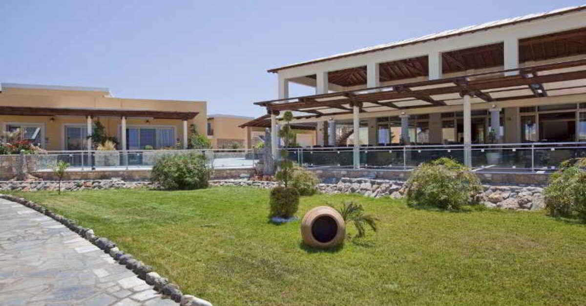 Een foto van de buitenkant van Natura Village Hotel & Spa