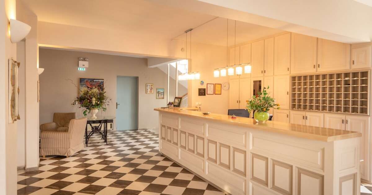 Een foto van het interieur van Opera Blue Hotel