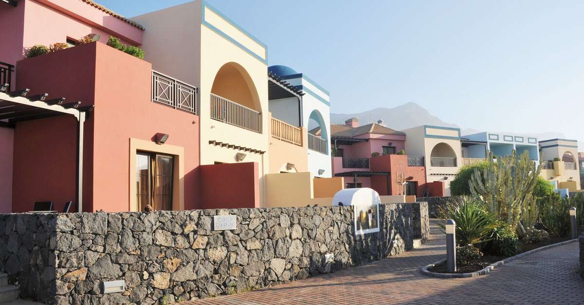 Een foto van de buitenkant van Hotel Luz Del Mar