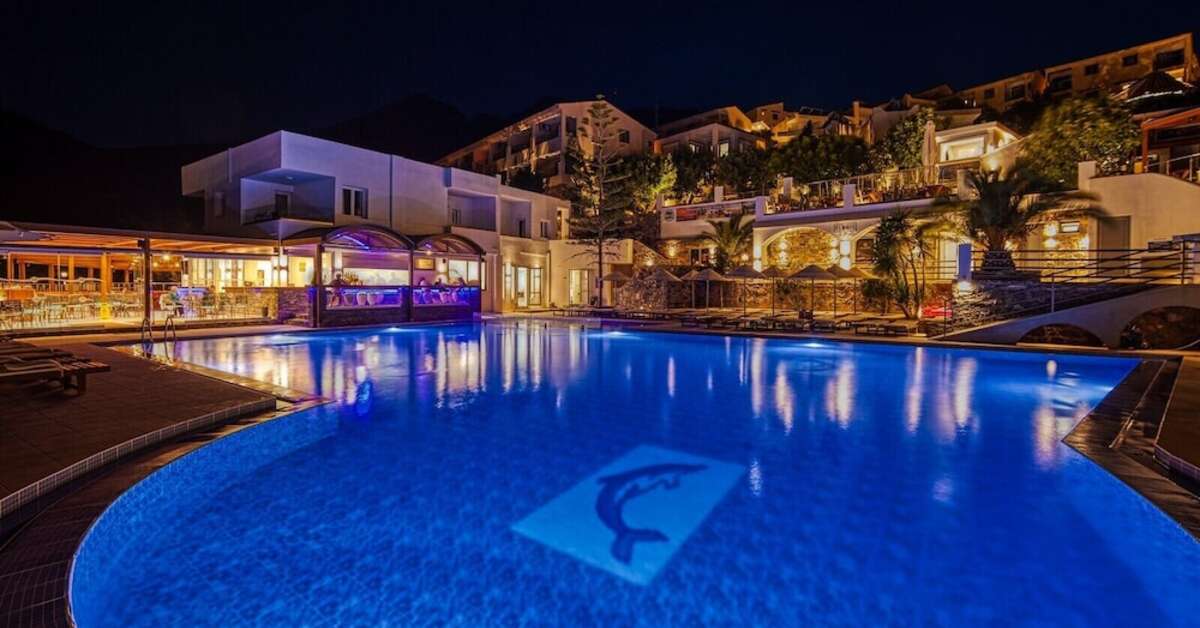 Een foto van het zwembad bij Elounda Water Park Residence Hotel