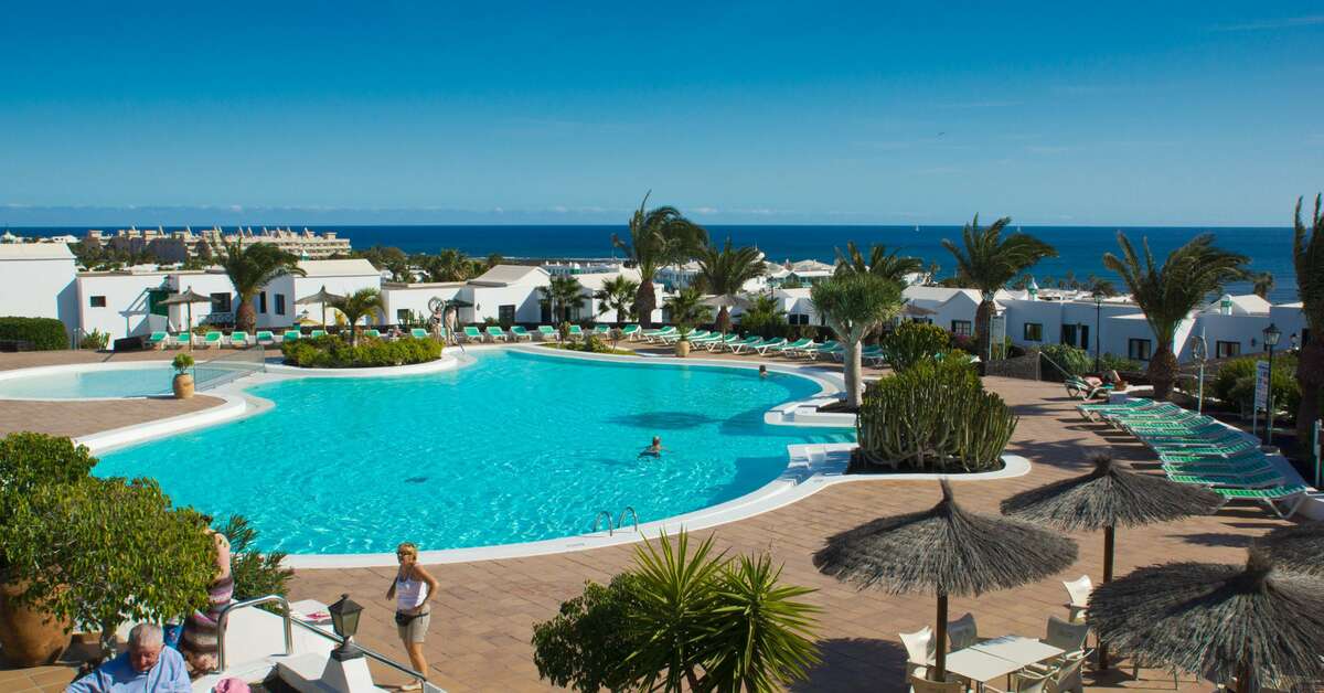 Ein Foto vom Pool im Ilunion Costa Sal Lanzarote 
