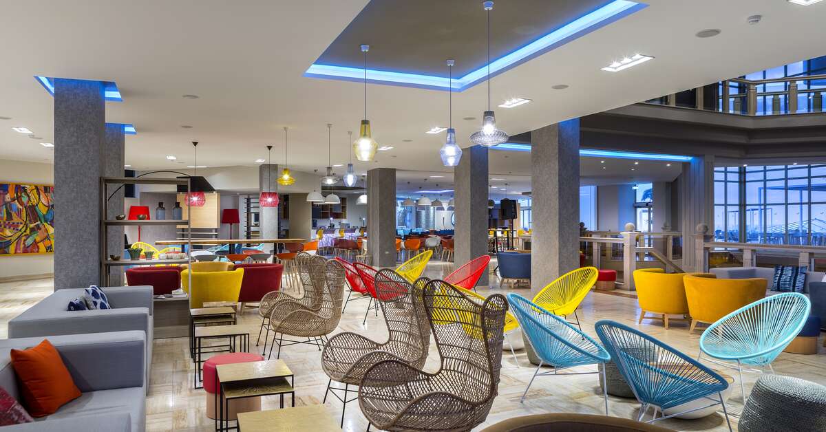 Een foto van het interieur van Leonardo Laura Beach & Splash Resort