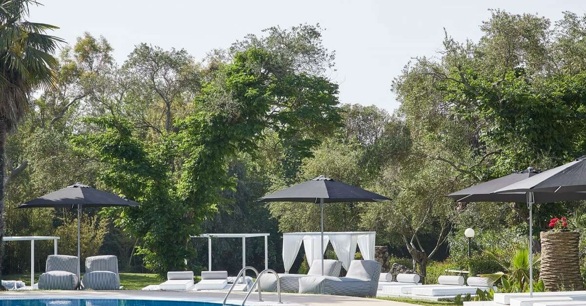 Een foto van het zwembad bij Mr & Mrs White Corfu