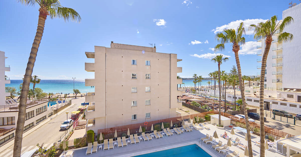 Ein Foto Universal Hotel Bikini