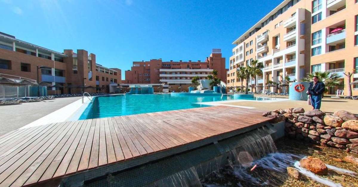 Een foto van het zwembad bij Hotel Neptuno