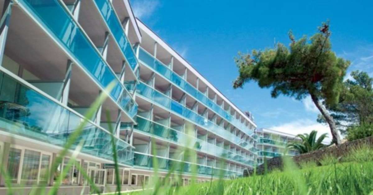 Een foto van de buitenkant van Hotel Aurora