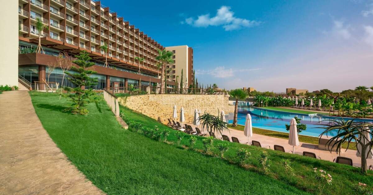 Een foto van de buitenkant van Concorde Luxury Resort