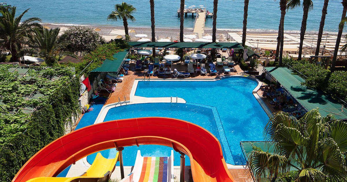 Een foto van het zwembad bij Galeri Resort Hotel