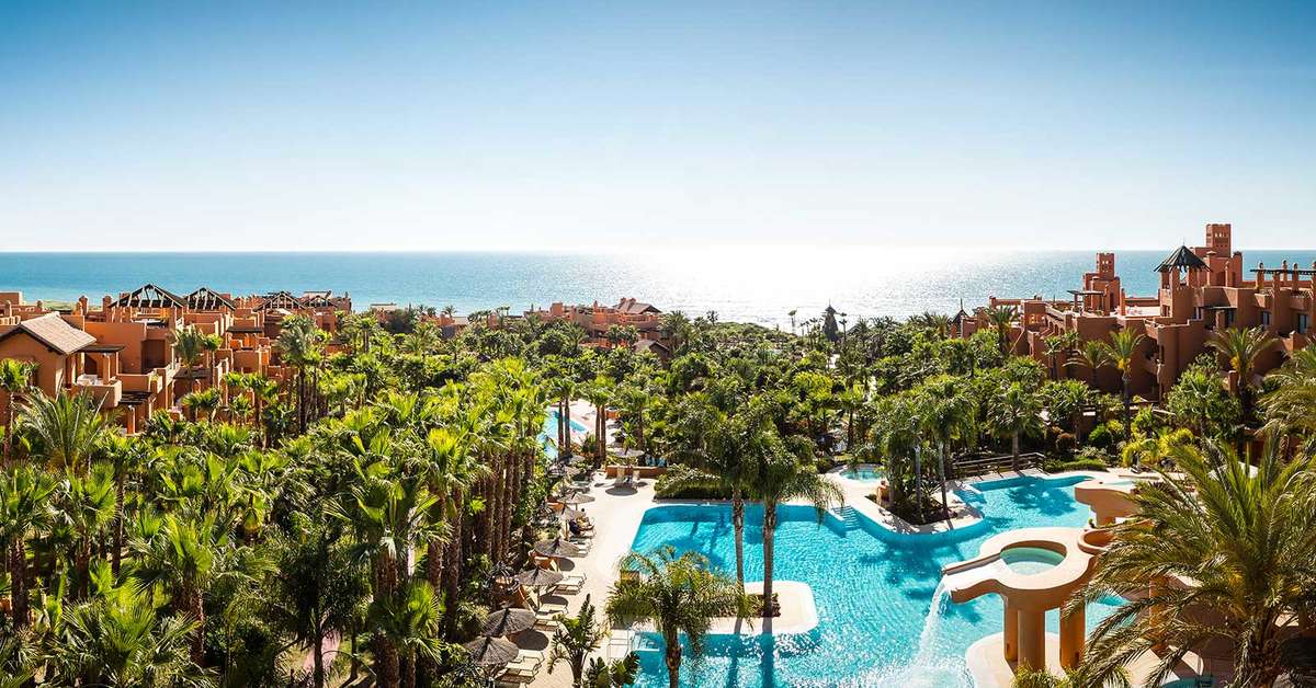 Een foto van het zwembad bij Novo Resort
