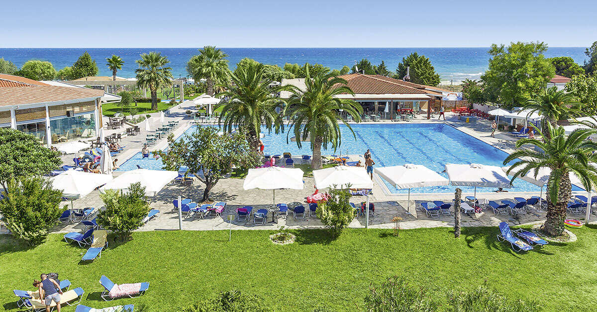 Een foto van de buitenkant van Hotel Poseidon Palace
