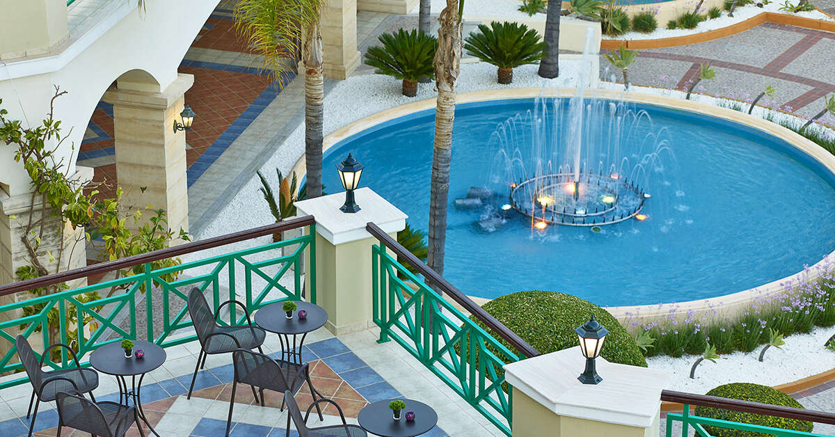 Een foto van het terras bij Lindos Princess Beach Hotel