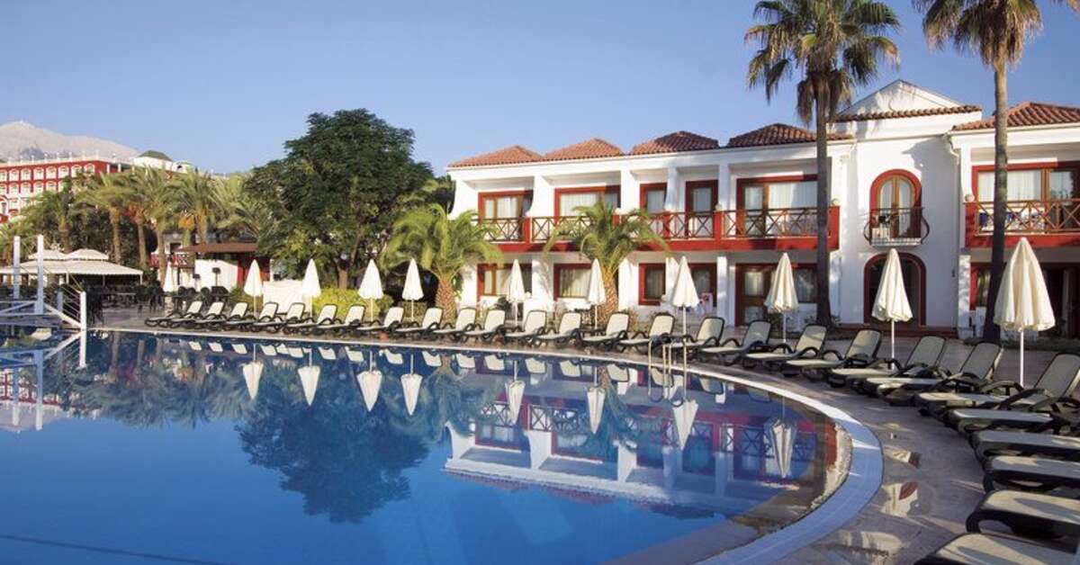 Een foto van het zwembad bij Swandor Kemer