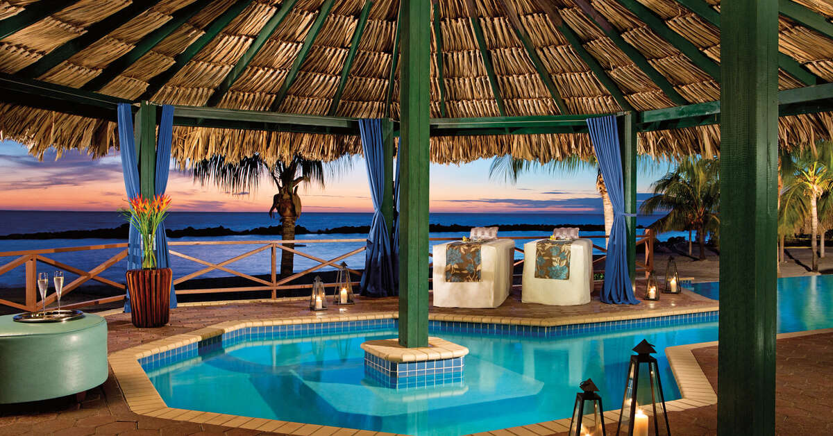 Een foto van het zwembad bij Sunscape Curacao Resort Spa & Casino