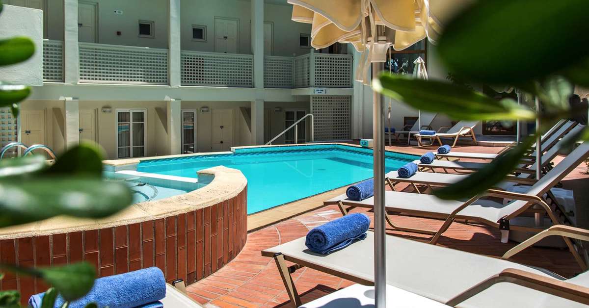 Een foto van het zwembad bij Anita Beach Hotel