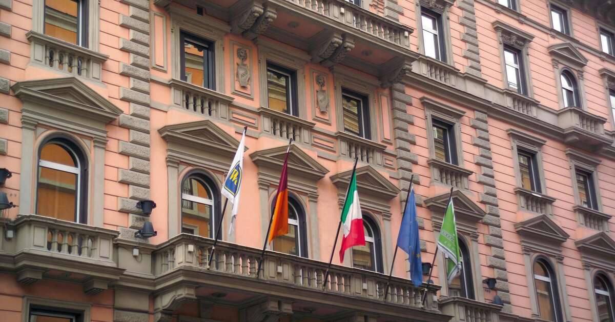 Een foto van de buitenkant van Best Western Plus Hotel Universo