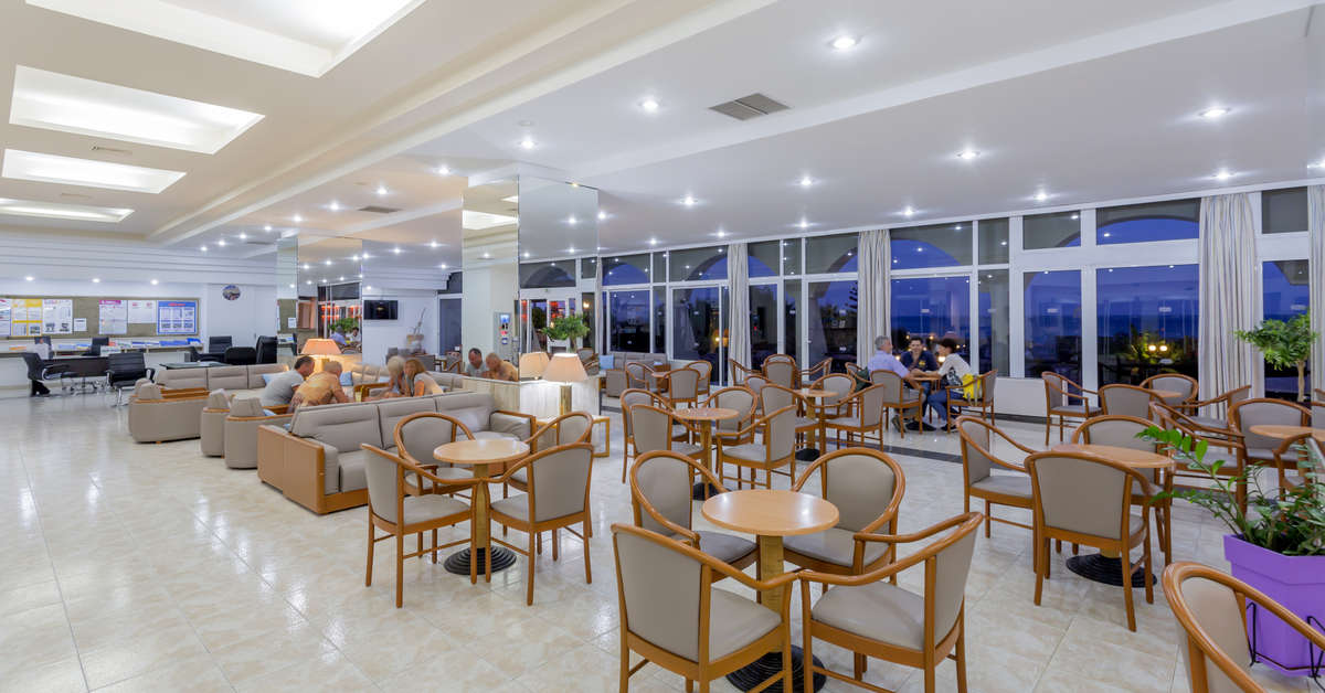 Een foto van het interieur van Olympos Beach Resort