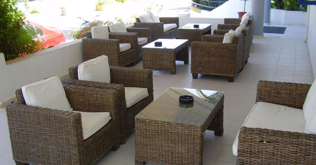 Een foto van het terras bij Hotel Danae