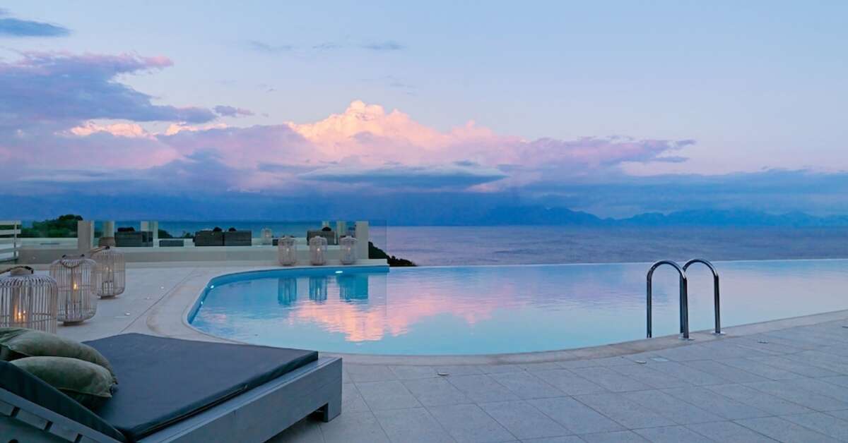 Een foto van het zwembad bij Camvillia Resort