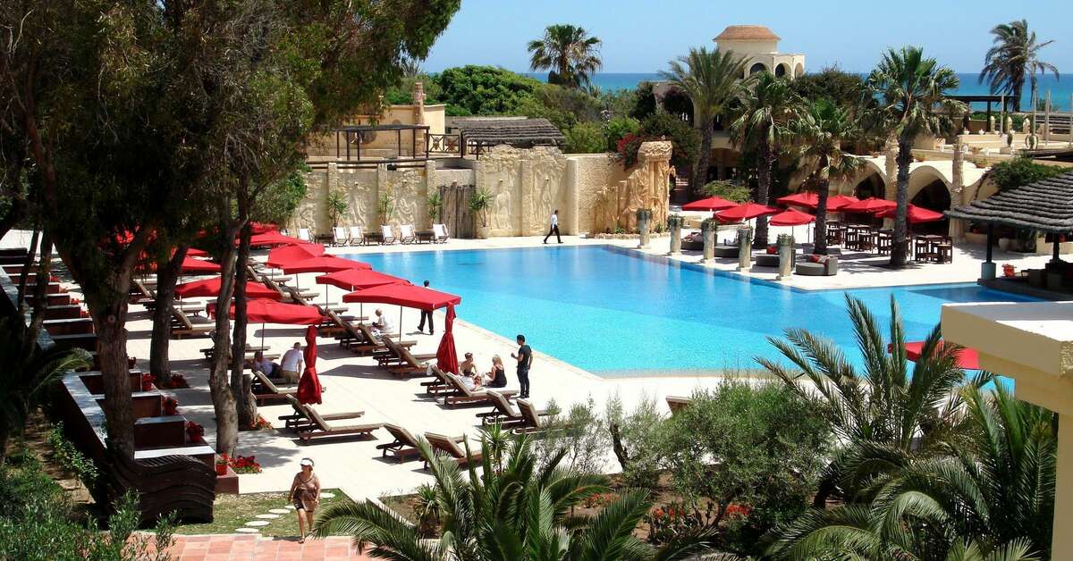 Een foto van het zwembad bij Hotel Africa Jade Thalasso