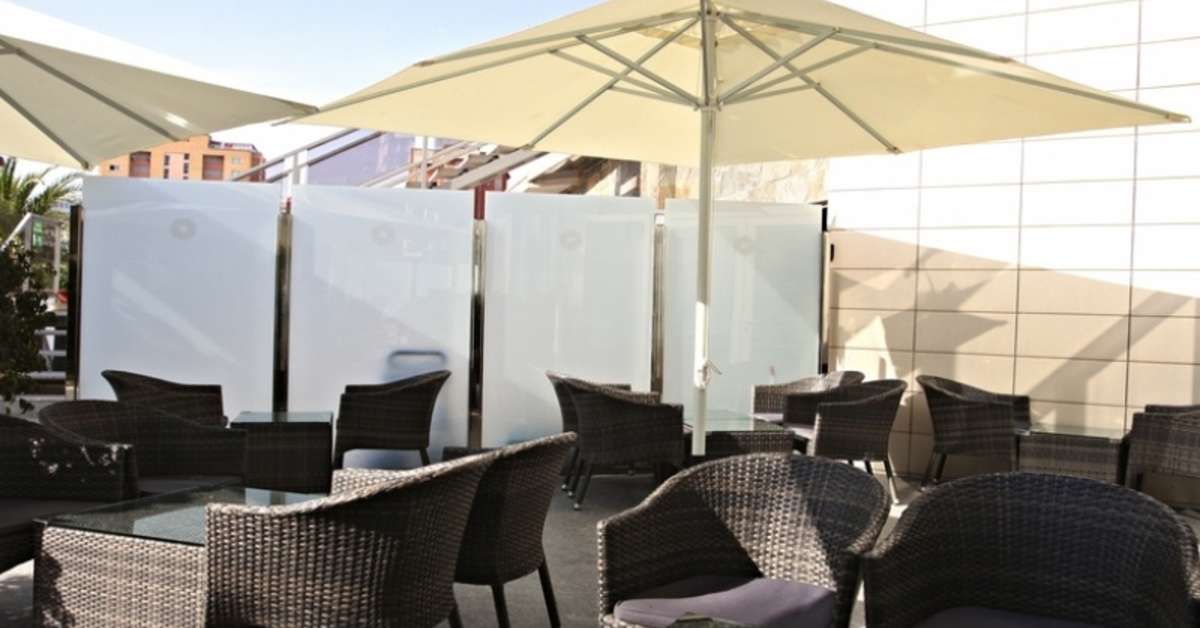 Een foto van het terras bij Sandos Monaco Beach Hotel & Spa