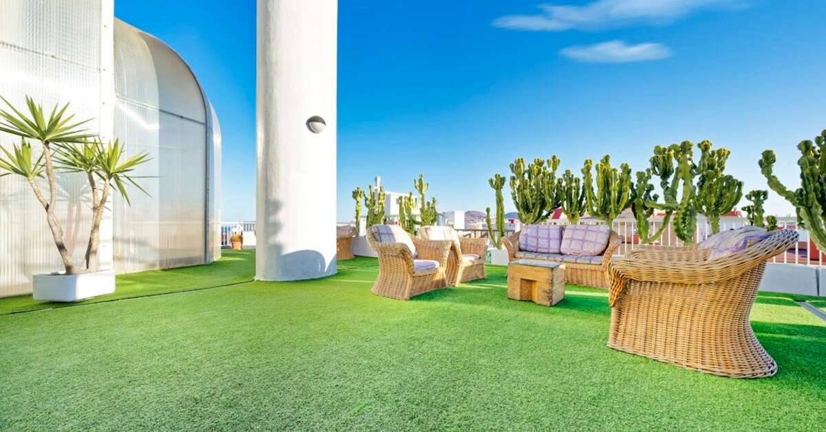 Een foto van het terras bij Bull Hotel Astoria
