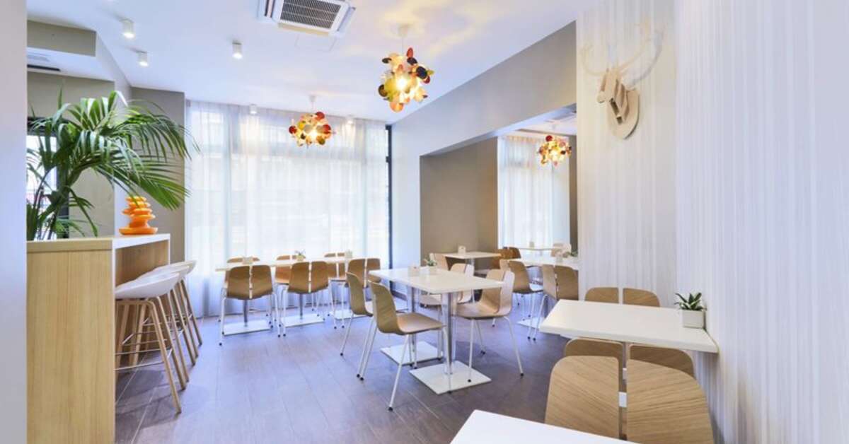 Een foto van de faciliteiten bij Hotel Kyriad Paris Montmartre
