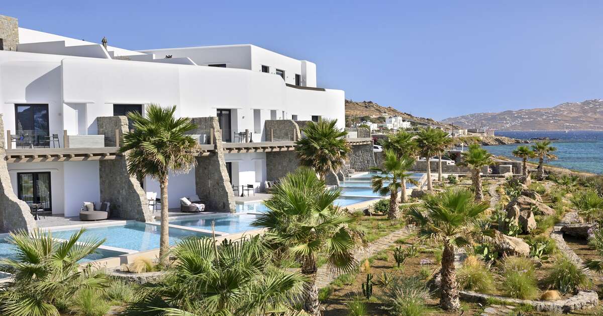 Een foto van de buitenkant van Aeonic Suites & Spa