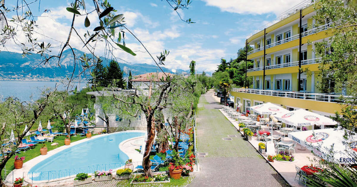 Ein Foto vom Pool im Hotel Internazionale