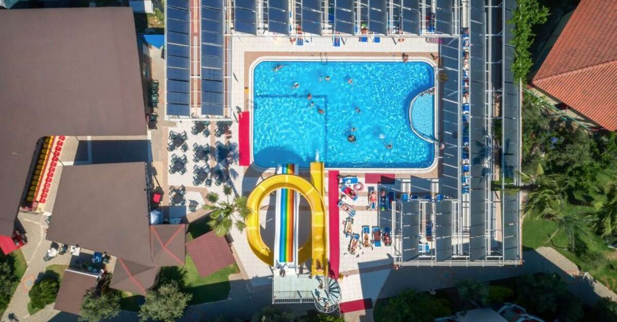 Een foto van het zwembad bij Orfeus Park Hotel