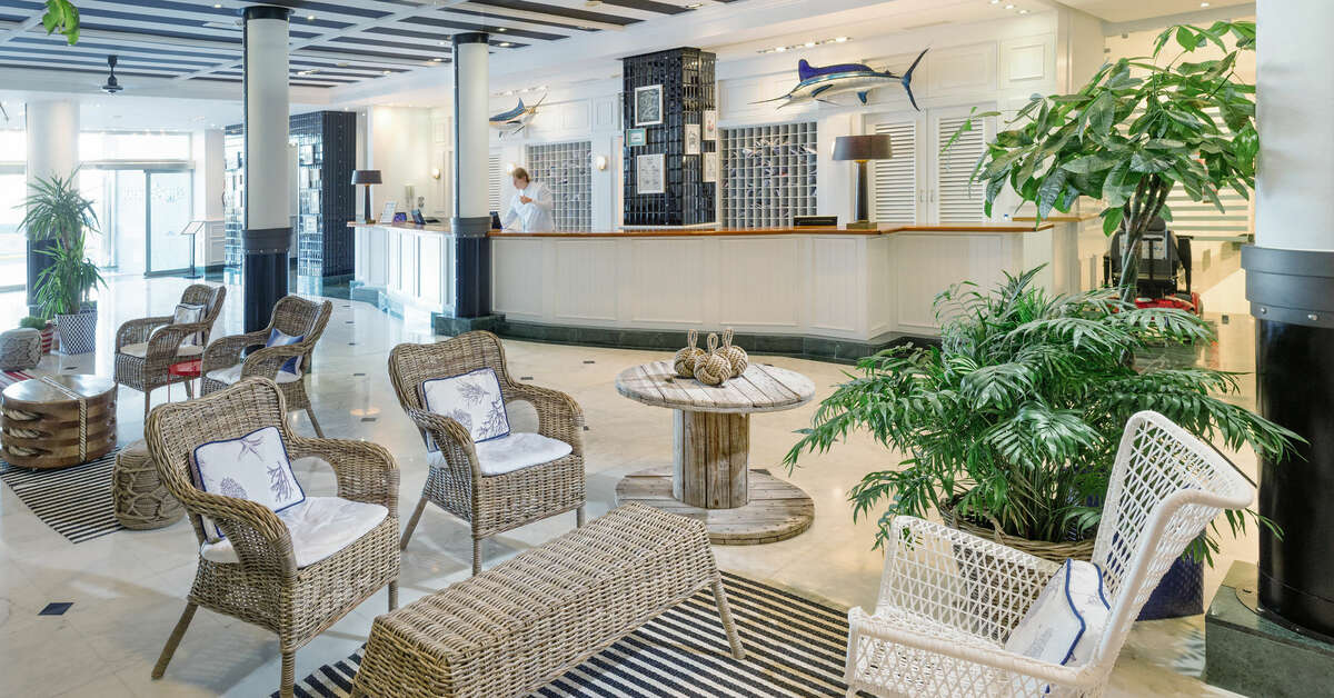Een foto van het interieur van Hotel Marina Suites