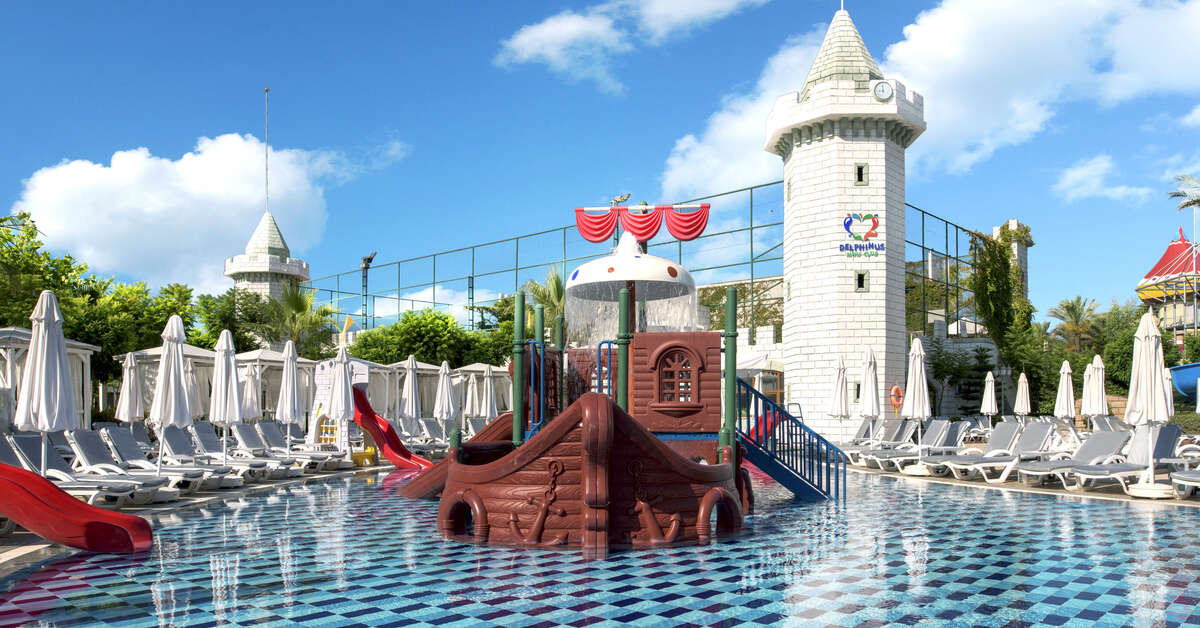 Een foto van het zwembad bij Delphin Imperial Lara
