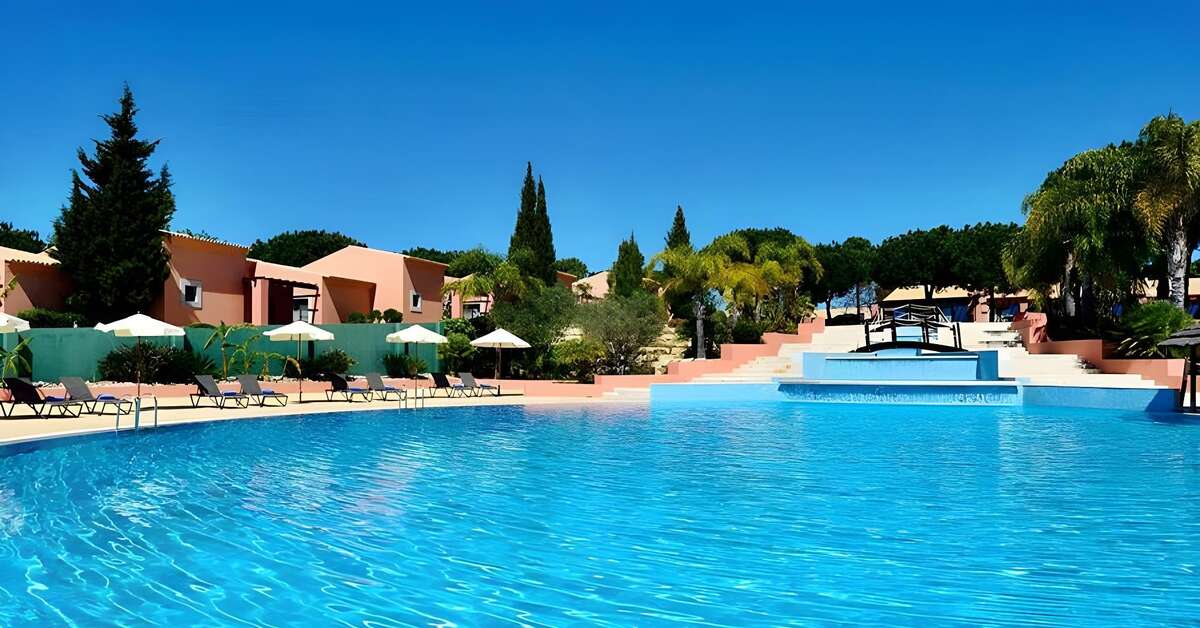 Een foto van het zwembad bij Pestana Vila Sol Golf Vilamoura