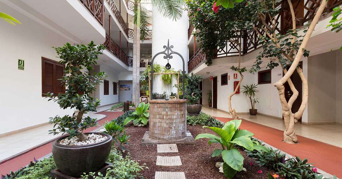 Een foto van de buitenkant van Globales Tamaimo Tropical