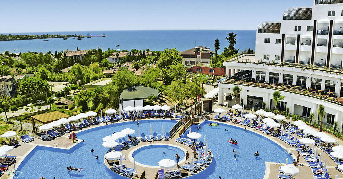 Ein Foto vom Pool im Side Prenses Resort & Spa