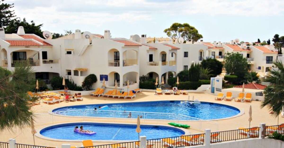 Een foto van het zwembad bij Monte Dourado Resort