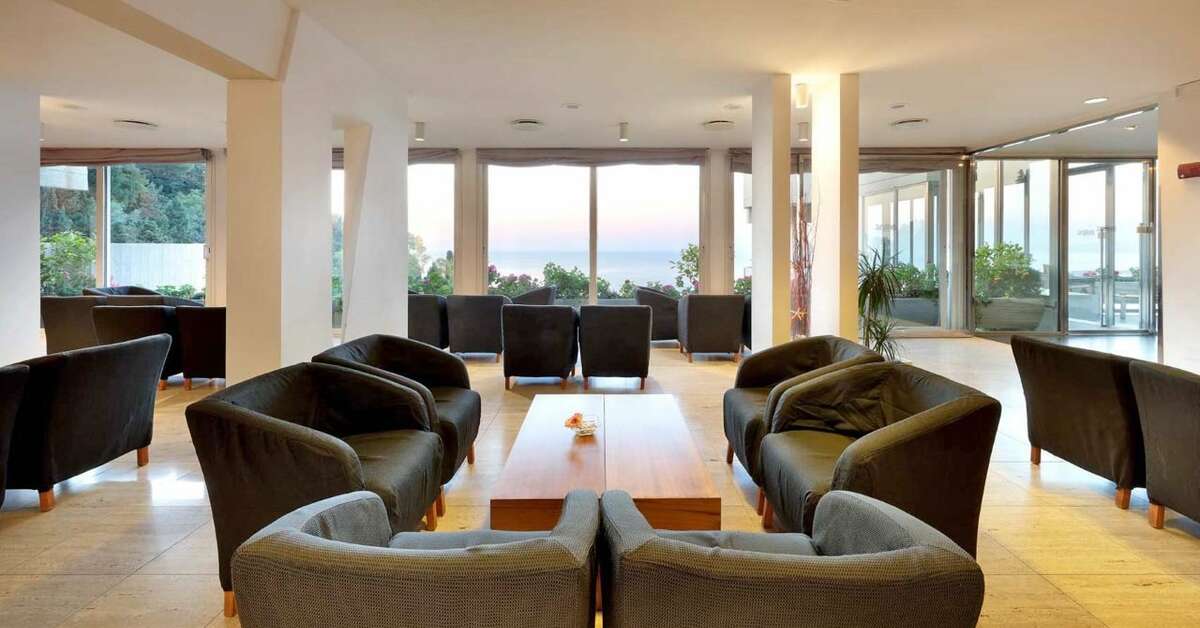 Een foto van het interieur van Eurostars Monte Tauro